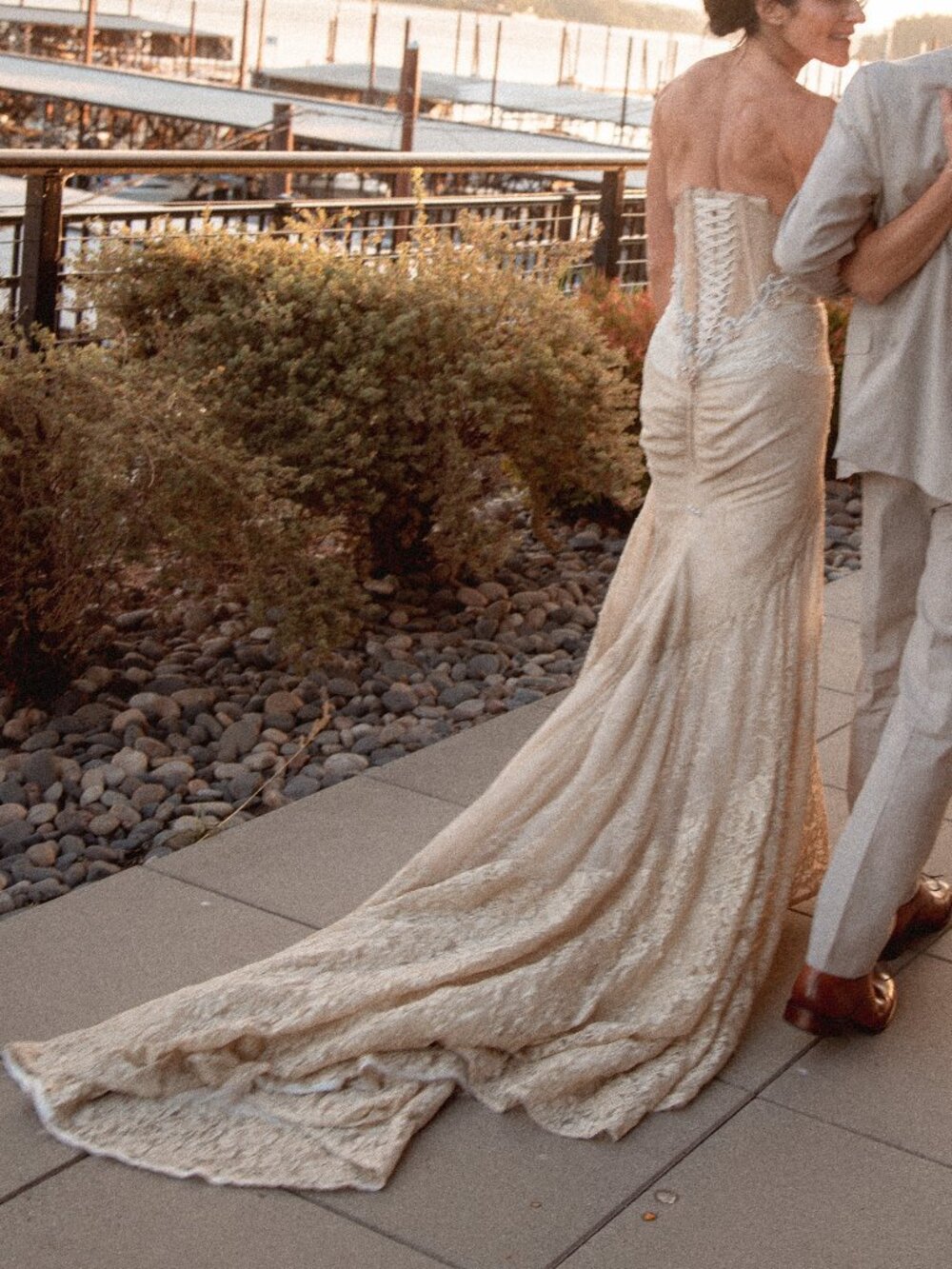 Inbal Dror 14-10 Couture Lace Bridal Gown (adjustable corset back!) fit sz 0-6